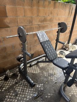 Adjustable weight bench