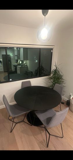 Dinning Table and Chairs for sale