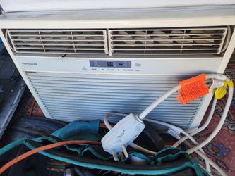 Wall ac