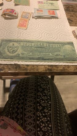 The image displays a vintage Cuban government's warranty seal for cigars exported from Havana. This seal, featuring the Cuban coat of arms and text in