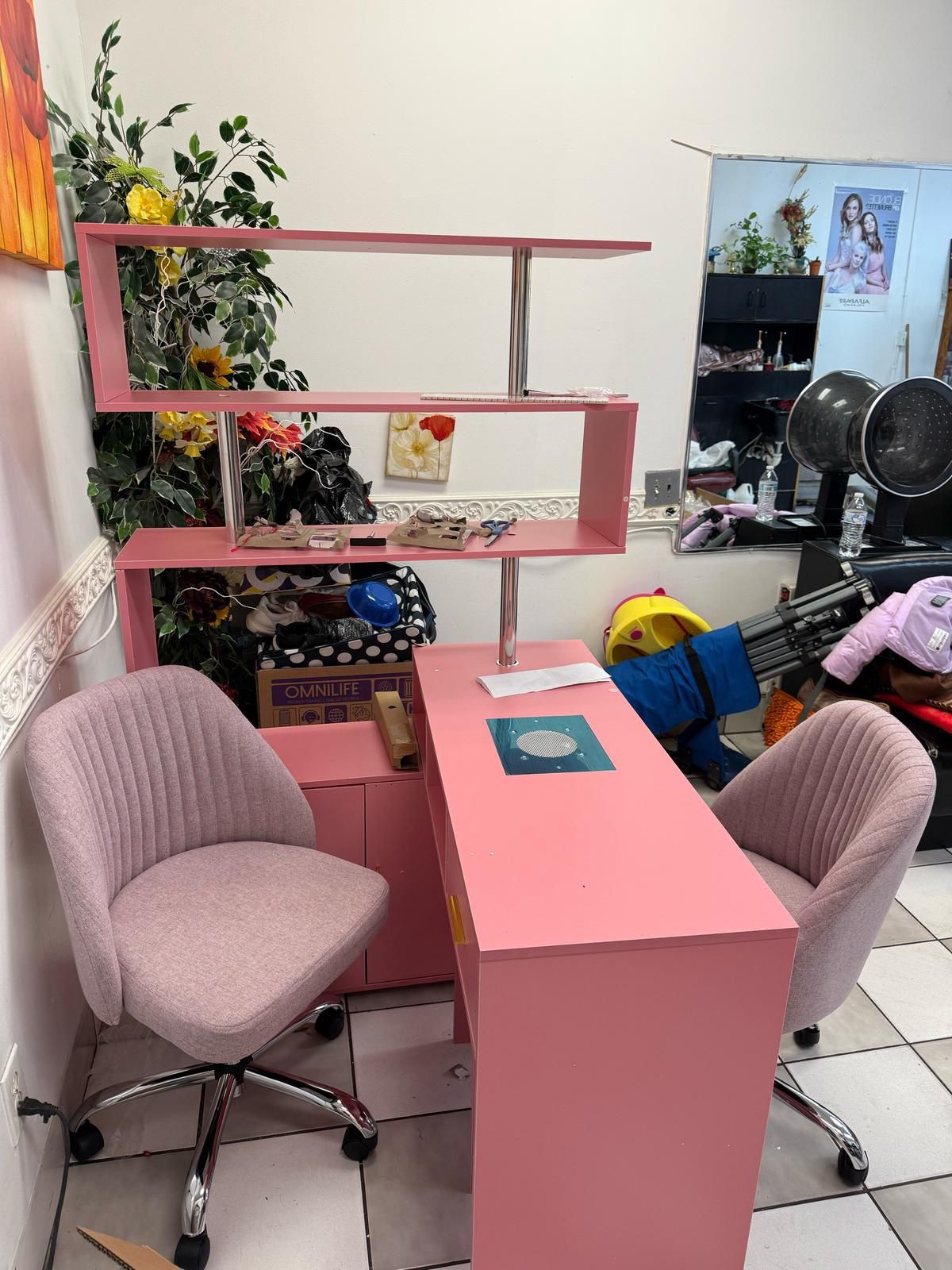 Nail table