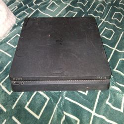 Ps4 2021 (Old)  I Can Trade It For a Quest 3s Or Shoot Me An Offer