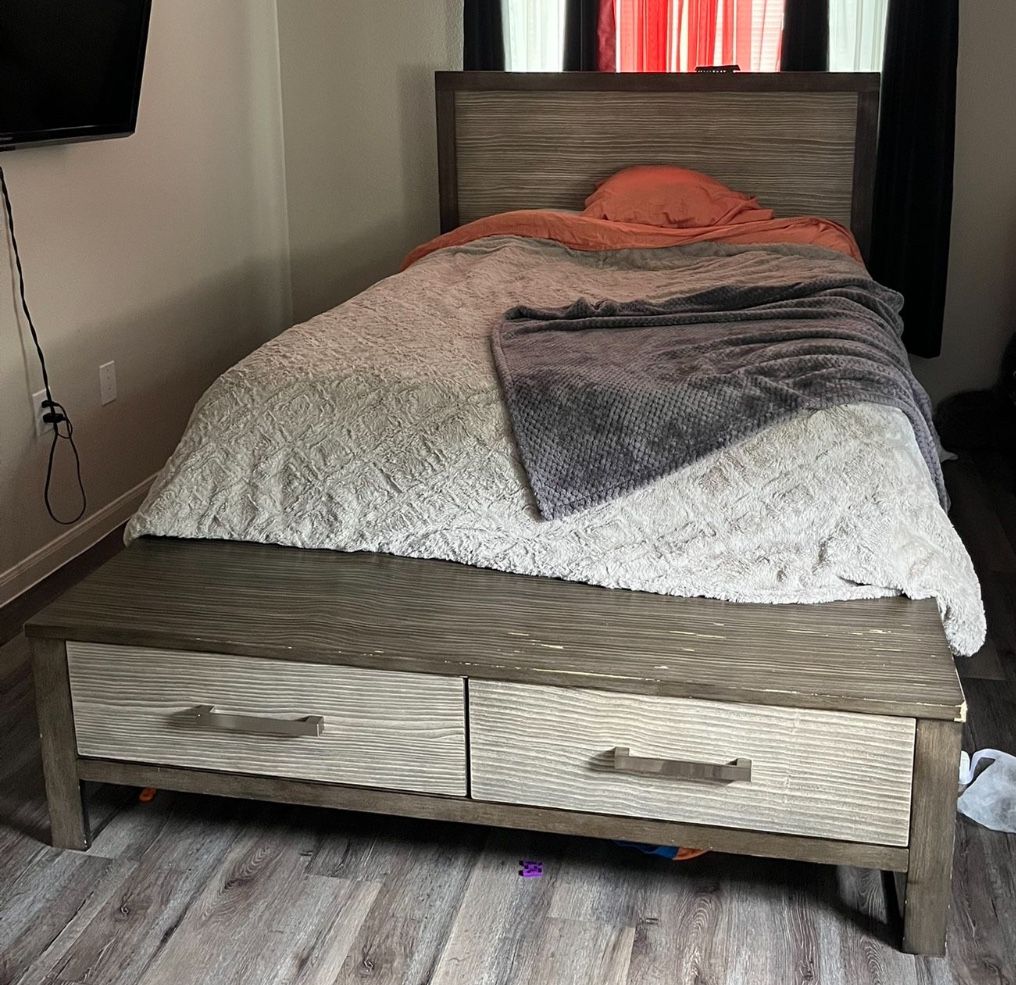 Queen Bed frame /Dresser