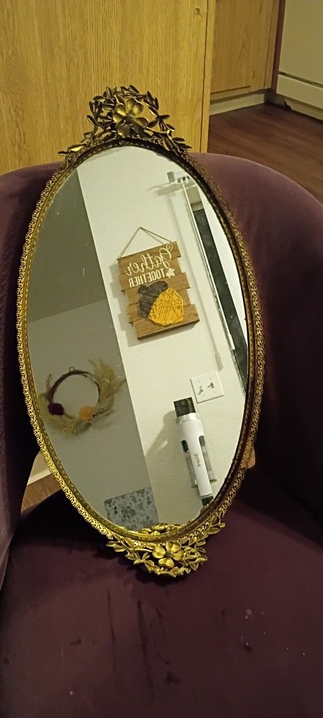 Beautiful Mirror With Two-sided Hand Mirror