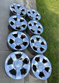 Chevy LTZ OEM 20s Wheels. $850 Each/Cada Set.