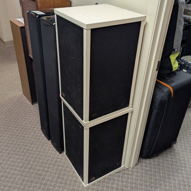 Epicure Corner Speakers - M202 Model PAIR