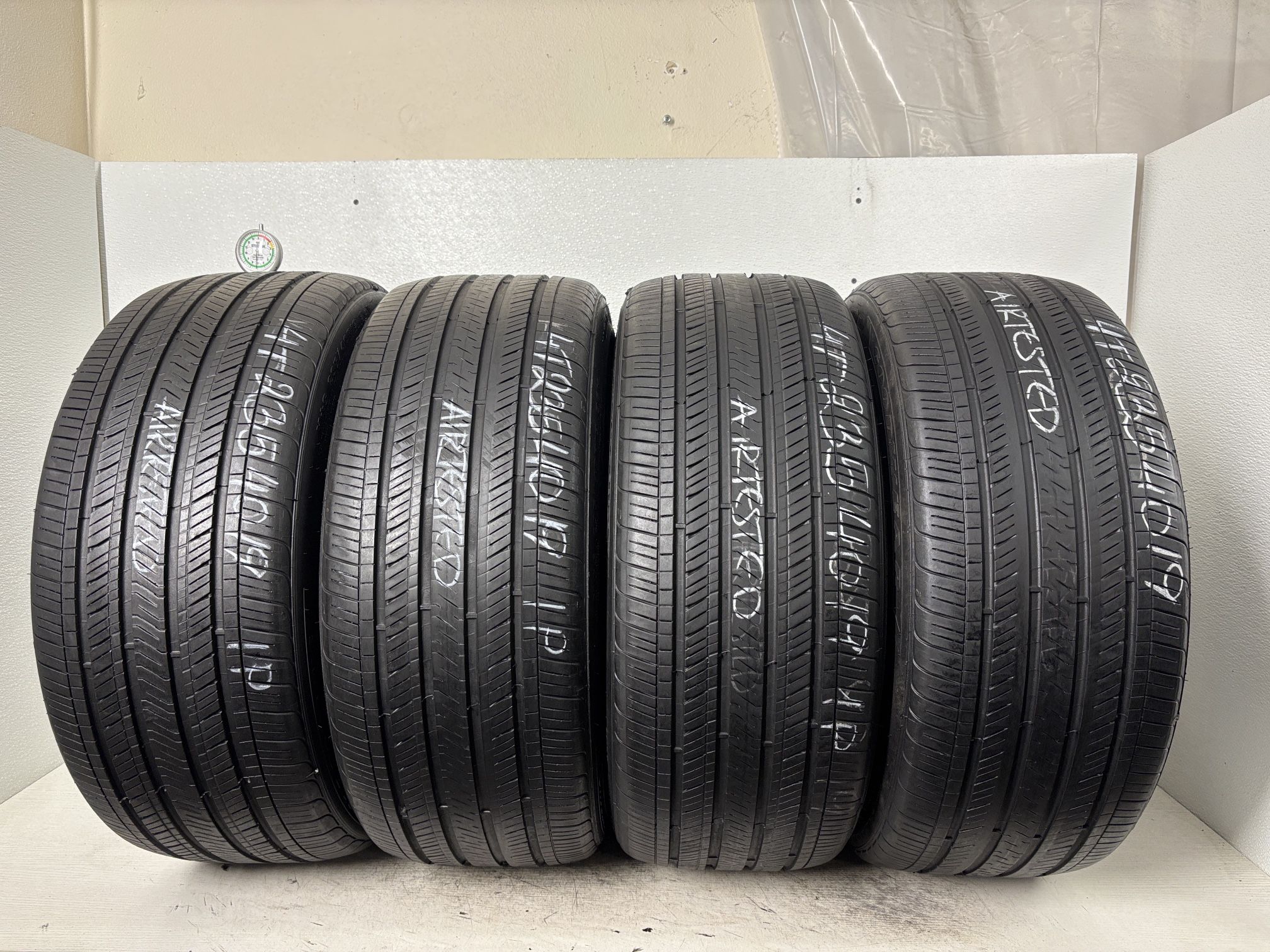 Set 4 Tires 235 40 19 Goodyear Eagle Touring High Tread
