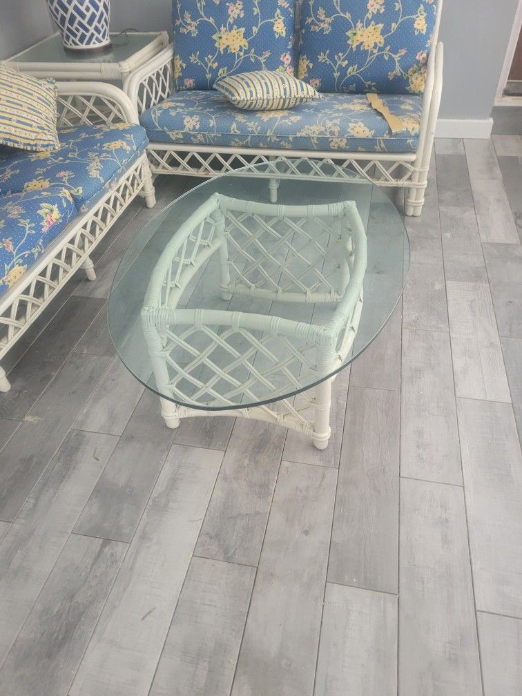 Reduced to $200 EXCELLENT DEAL!!! Sun Room Furniture