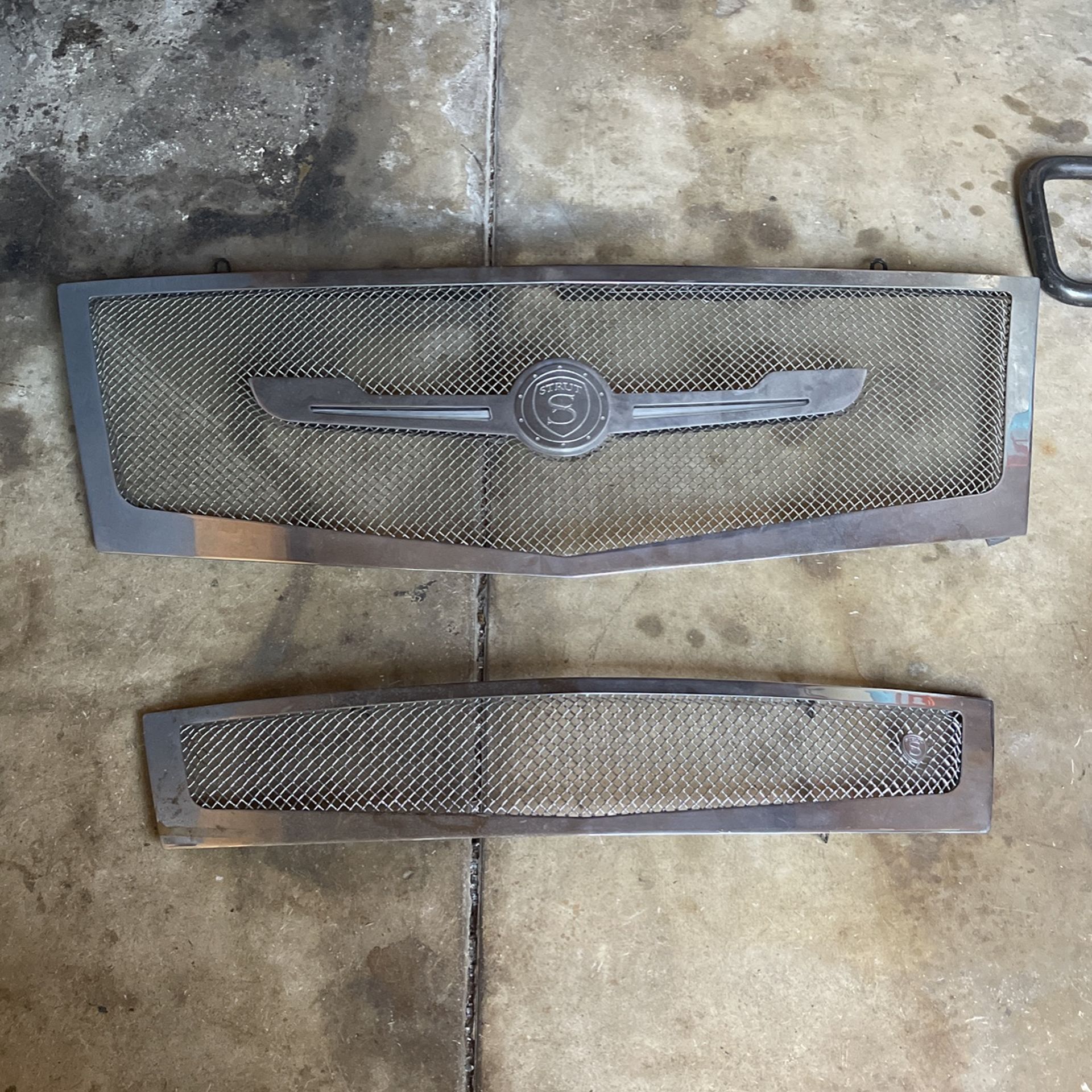 Strut grill with LED, for cadillac escalade 2007/2014 best offer..