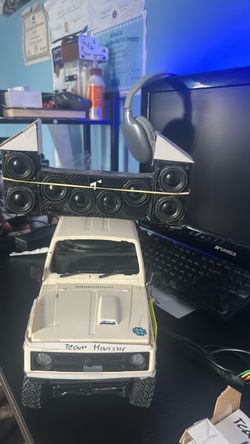 Mini car with speakers