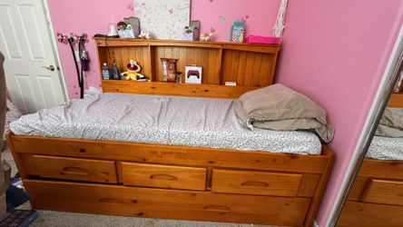 Trundle Bed