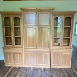 Wall Unit/China hutch 