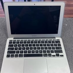 2016 Apple Macbook Air / 11.6” 120GB / 4GB/ MacOS