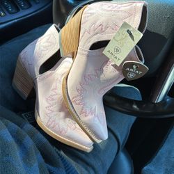 ARIAT Pink Boots 