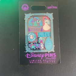 2023 Disney Parks Haunted Mansion Mini Jumbo Hatbox Ghost Leota Bride LR Pin