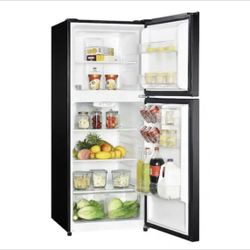 New Magic Chef 10.1 cu. ft. Top Freezer Refrigerator in Black!!