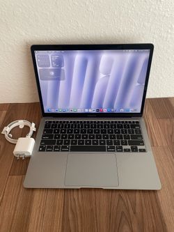 MacBook Air 13 (M1 chip / Latest OS 26 Tahoe) 8GB Memory Good Laptop (100% Battery )