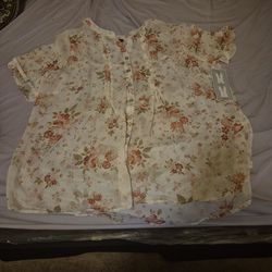 *FREE* Plus size blouses over 5 blouses and some pants