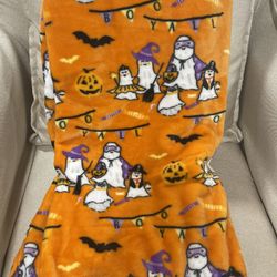 Envogue Halloween 🎃 throw 