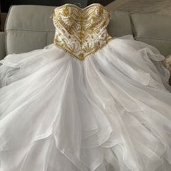 White And Gold Dress Size 12 