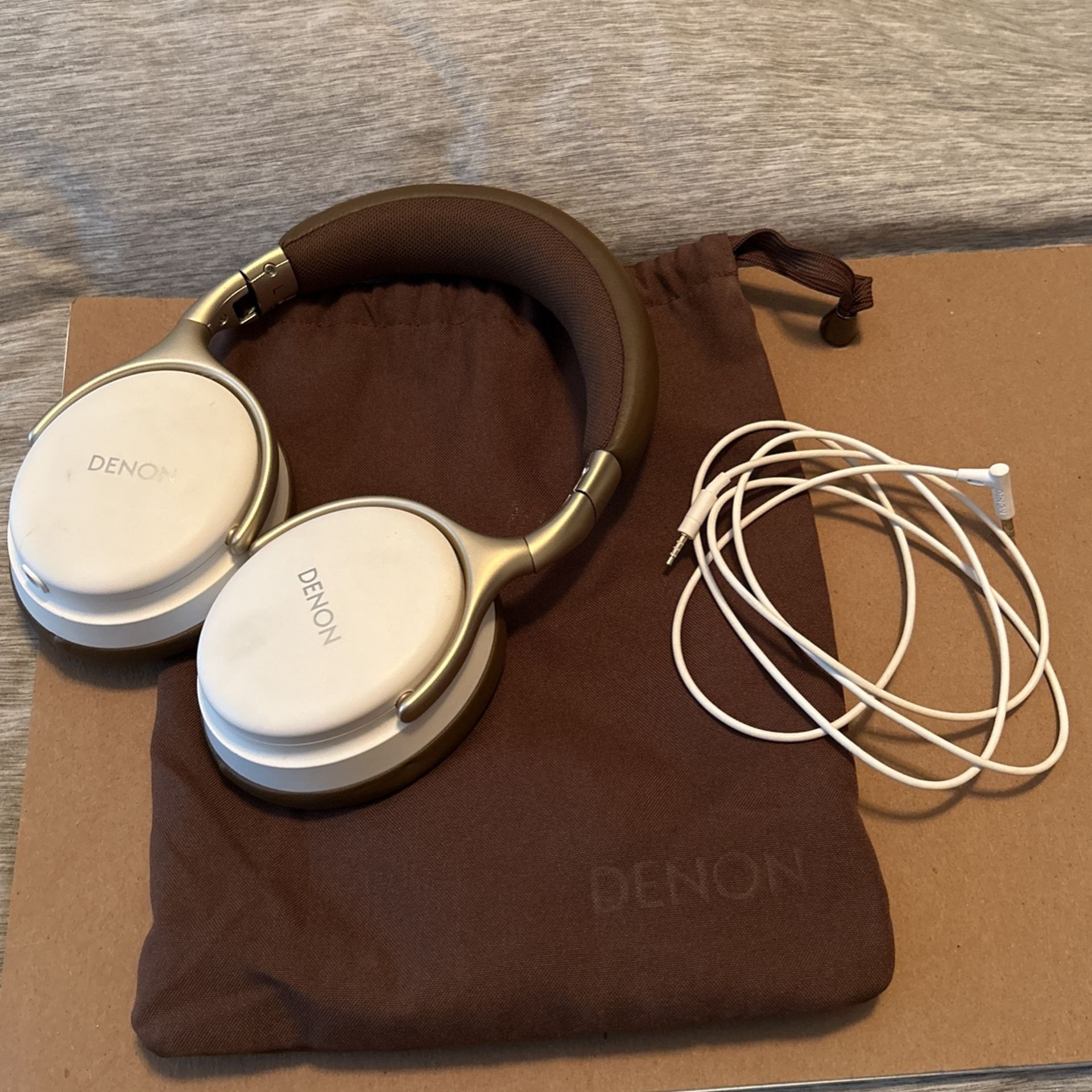 DENON Headphones