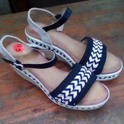 Women's Shoes Size 8.5