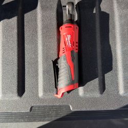Milwaukee 3/8 Ratchet 