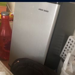 Mini Fridge 