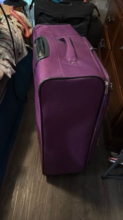 Travel pro totality 29 inch expandable spinner luggage suit case on wheels