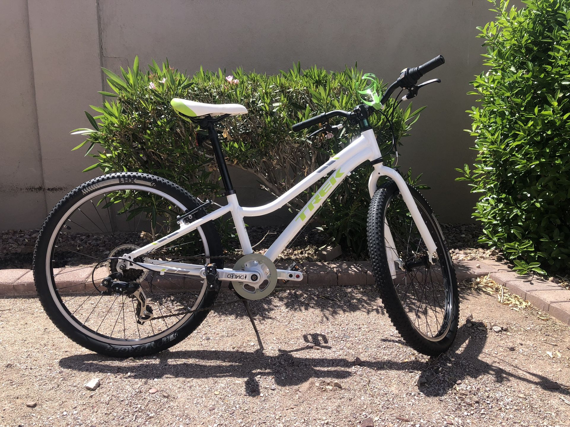Trek 24 Precaliber Girls Mountain Bike