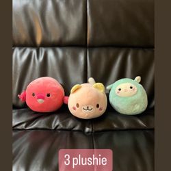 3 Small Plushies 