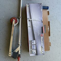 2x Razor Scoter One Blue And One Red 