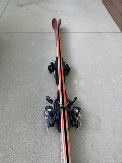 Rossignol Skis size 152cm Look bindings
