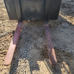 Bobcat Forks 36"