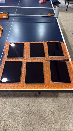 6 Apple iPads 9th Generation