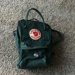 fjallraven kanken mini backpack