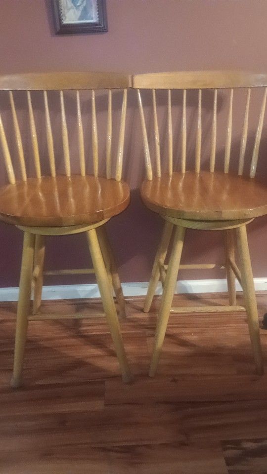 2 Wood barstools