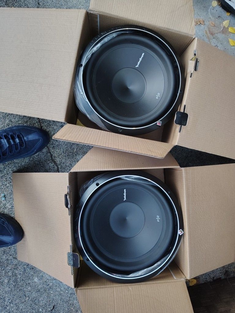 2 /12" Rockford fosgate P2