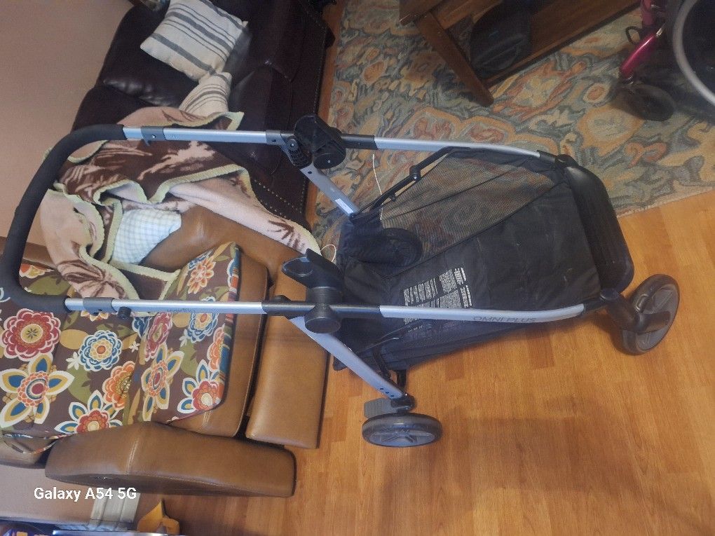 Omni Plus Stroller As New