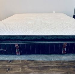 Stearns & Foster Reserve Collection No. 3 Luxury Firm Euro Pillowtop Mattress, King Size, Like New