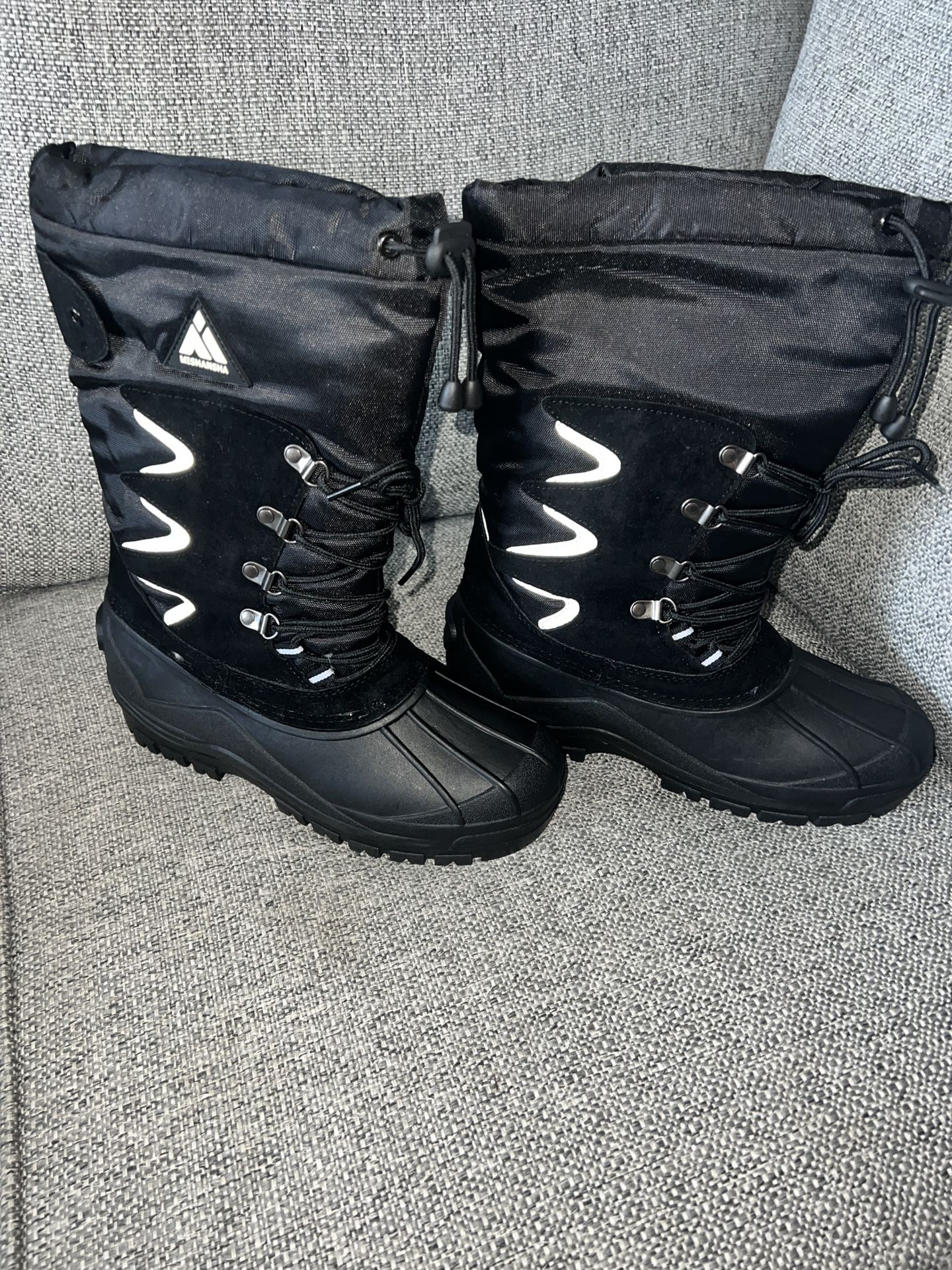 Waterproof snow boots 
