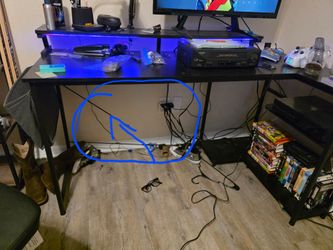 Gaming table with lights