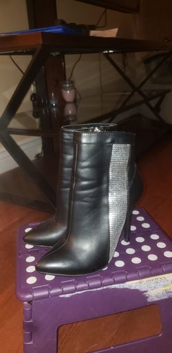 High heel booties 5 1/2