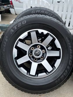 Toyota 4runner TRD off-road stock wheels