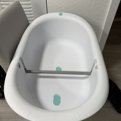 Frida Baby Bathtub 