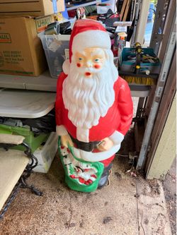 Blowmold Santa 5 foot tall