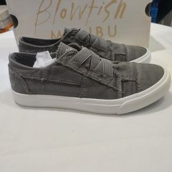 The Blowfish Malibu Women's Marley is a casual sneaker that features a canvas