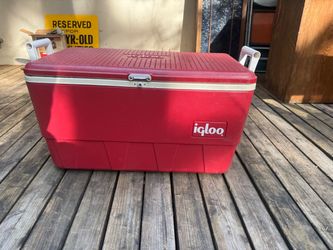 Vintage igloo 48 quart red cooler, chest white handles and drain plug