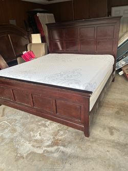 Cama king $180
