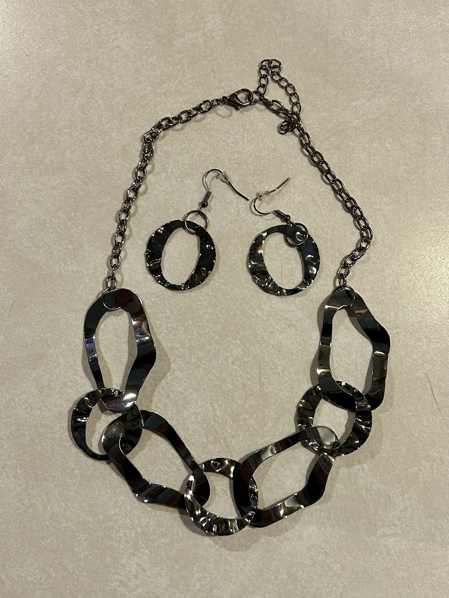 Silver Necklace And Earring Set NEW
